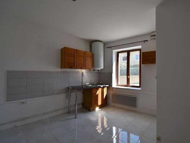 Location Appartement 1 pièce 30 m2 Limas