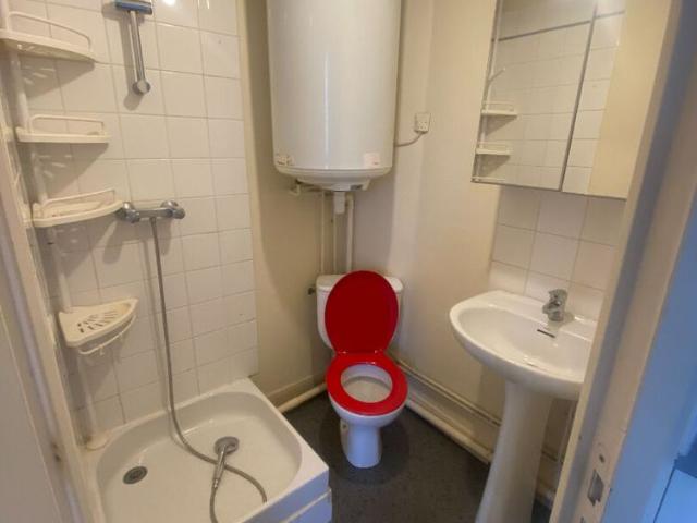 Location appartement 1 pièce, 30.00m², Orléans