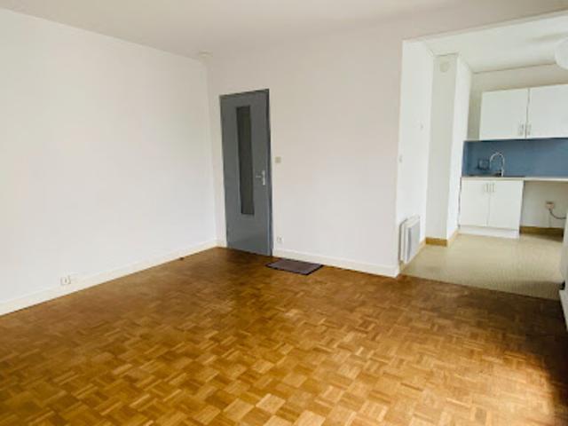 Location Appartement 1 pièce 30.53 m2 Saint Brieuc