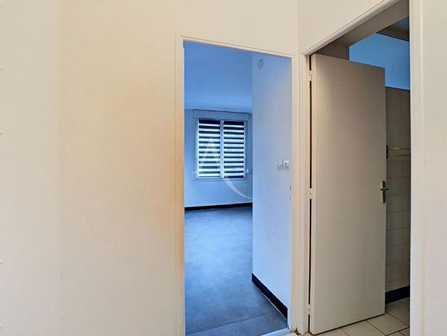 Location appartement 1 pièce, 30.87m², Brebières