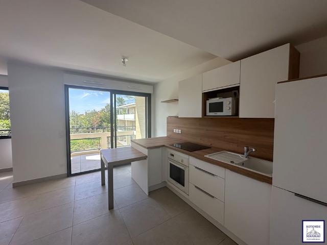 Location Appartement 1 pièce 30m²