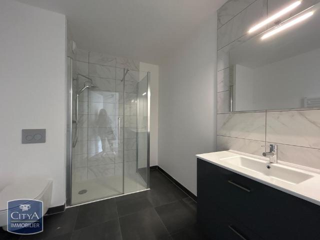 Location Appartement 1 pièce 30m² BORDEAUX 33800