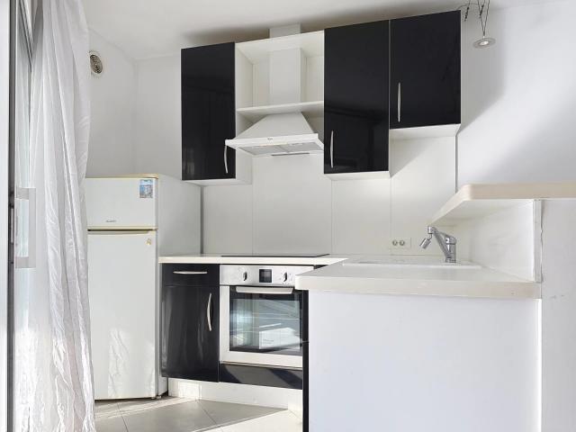 Location Appartement 1 pièce 30m² NICE 06300