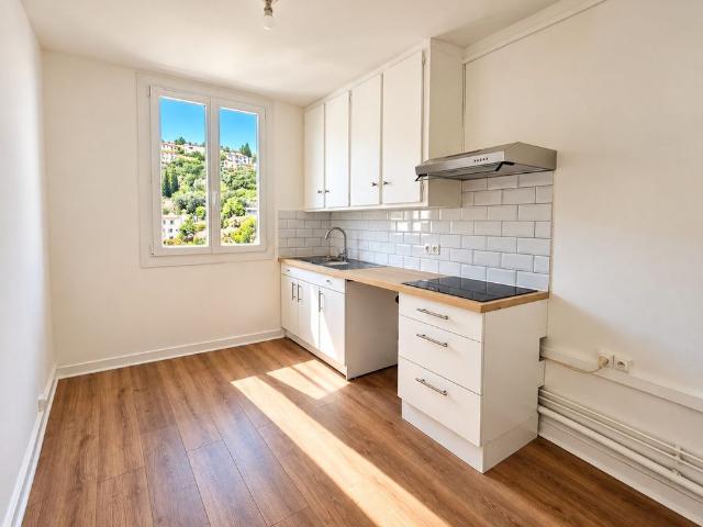 Location Appartement 1 pièce 30m² NICE 06300