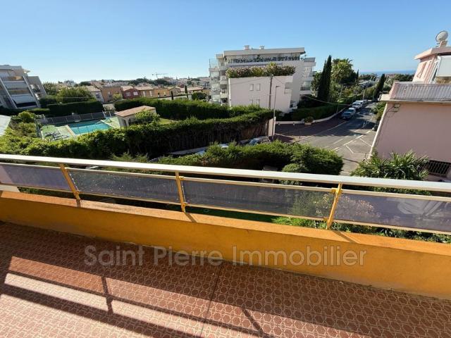 Location Appartement 1 pièce 30m² ST LAURENT DU VAR 06700