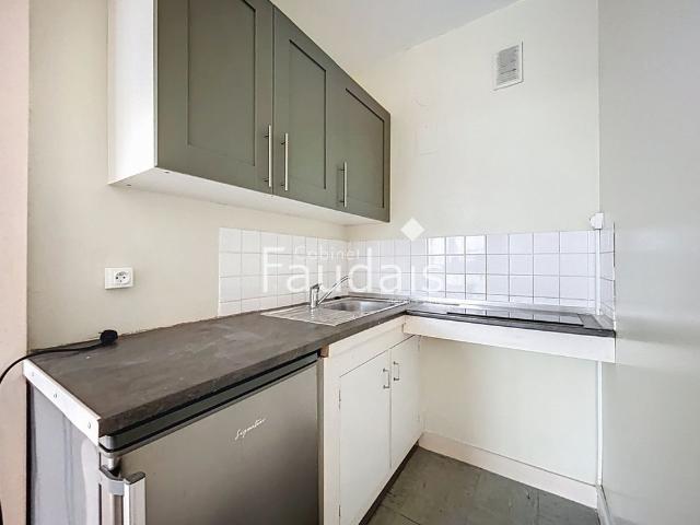 Location Appartement 1 pièce 30m² ST LO 50000