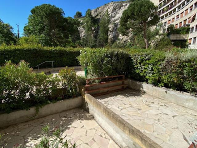 Location Appartement 1 pièce 31 m2 Marseille 8ème