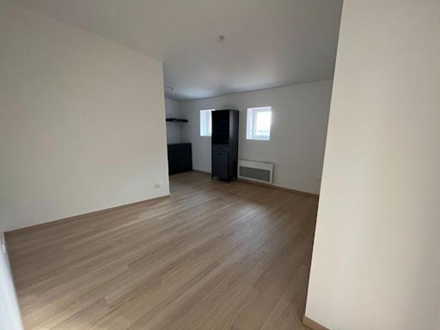 Location Appartement 1 pièce 31 m2 Lasbordes