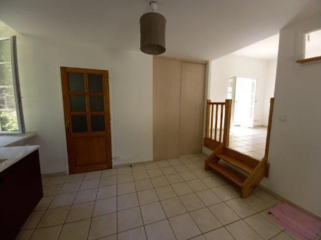 Location Appartement 1 pièce 31 m2 Saint Martin de Valgalgues