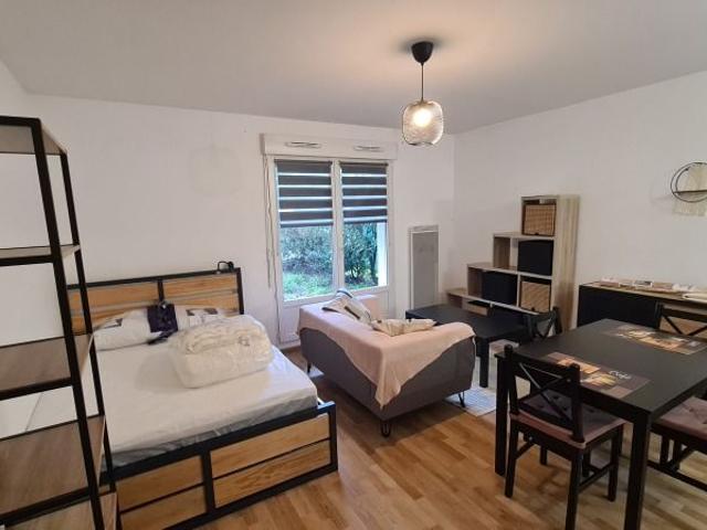 Location Appartement 1 Pièce 31 m² Meublé