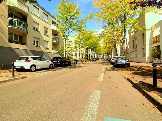 Location appartement 1 pièce, 31.19m², Montigny le Bretonneux