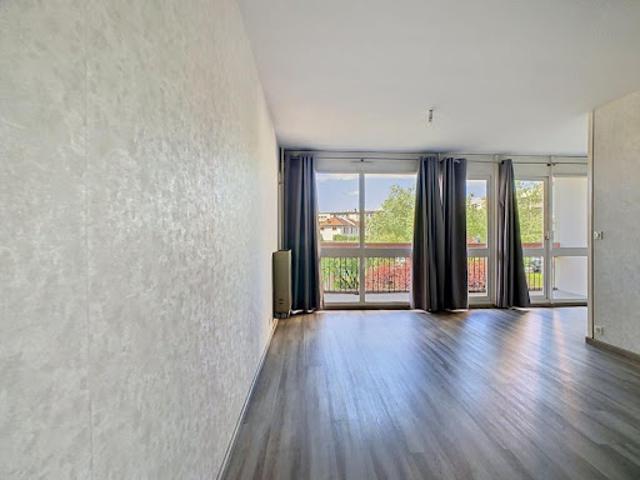 Location Appartement 1 pièce 31.5 m2 Aurillac