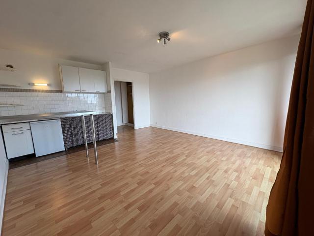 Location Appartement 1 pièce 31m² TOURS 37000