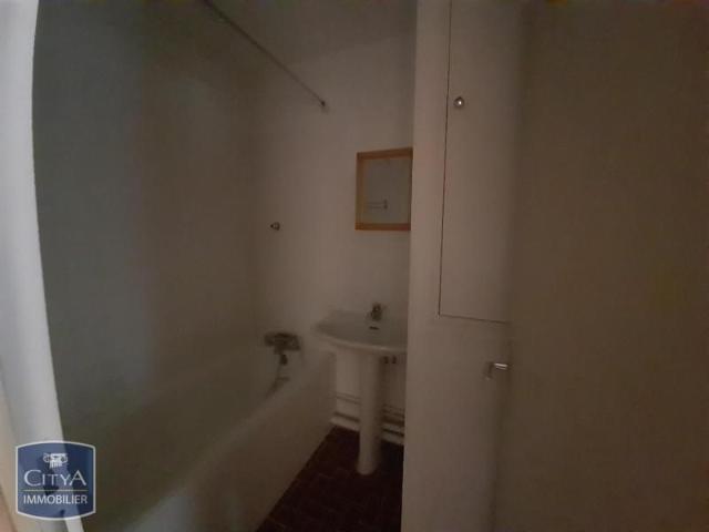 Location Appartement 1 pièce 31m² BOURG EN BRESSE 01000