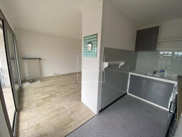 Location Appartement 1 pièce 31m² CANNES 06400