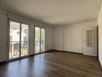 Location Appartement 1 pièce 31m² CLAYE SOUILLY 77410