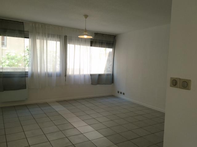 Location Appartement 1 pièce 31m² CLERMONT FERRAND 63000