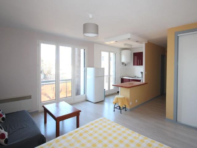 Location Appartement 1 pièce 31m² DECIZE 58300