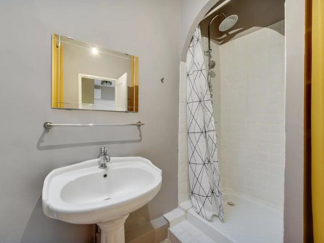 Location Appartement 1 pièce 31m² LA CIOTAT 13600