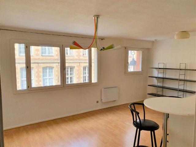 Location Appartement 1 pièce 31m² LILLE 59800