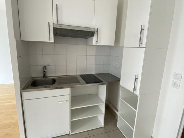 Location Appartement 1 pièce 31m² MASSY 91300