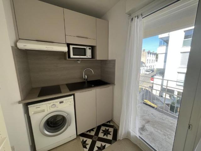 Location Appartement 1 pièce 31m² NANTES 44000