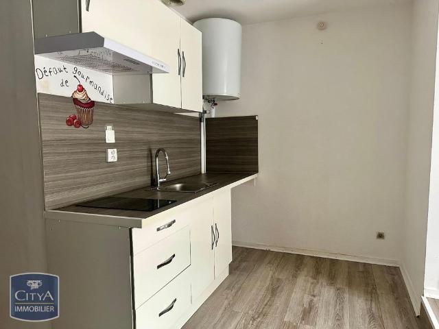 Location Appartement 1 pièce 31m² PLOMBIERES LES DIJON 21370