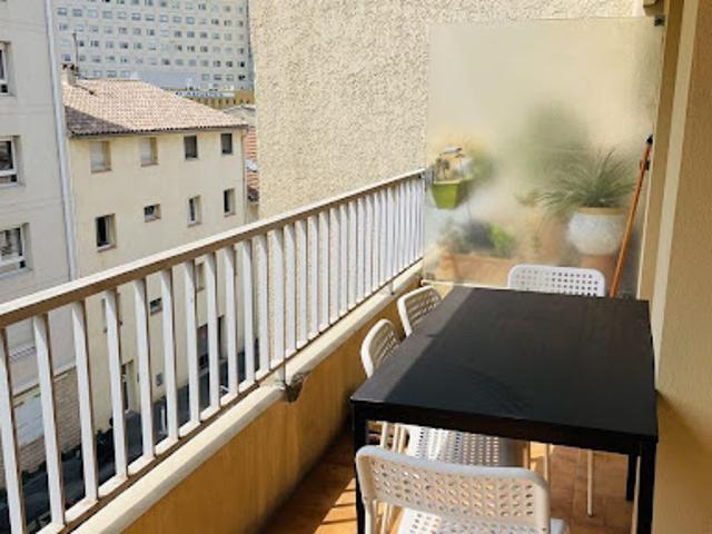 Location Appartement 1 pièce 32 m2 Marseille 5ème