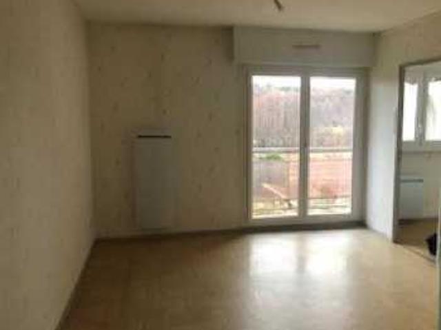 Location: Appartement 1 pièce 32 m2 – L ISLE SUR LE DOUBS