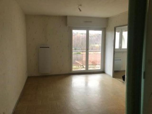 Location: Appartement 1 pièce 32 m2 – L ISLE SUR LE DOUBS