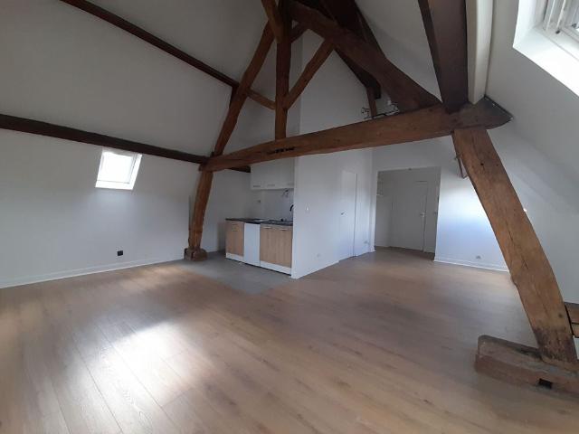 Location appartement 1 pièce, 32.15m², Trie Château