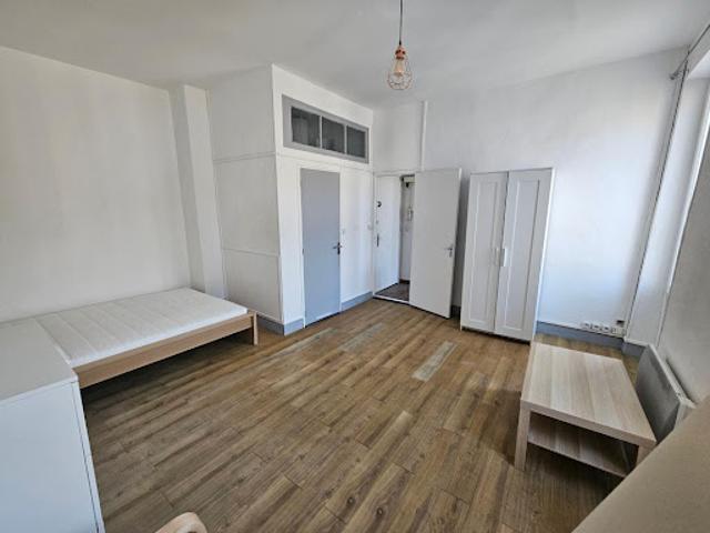 Location Appartement 1 pièce 32.18 m2 Marseille 12ème