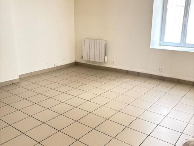 Location Appartement 1 pièce 32m²