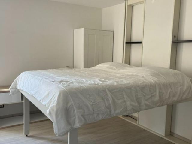 Location Appartement 1 pièce 32m²