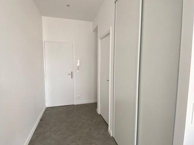 Location Appartement 1 pièce 32m² AMIENS 80000