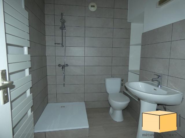 Location Appartement 1 pièce 32m² BELLEY 01300