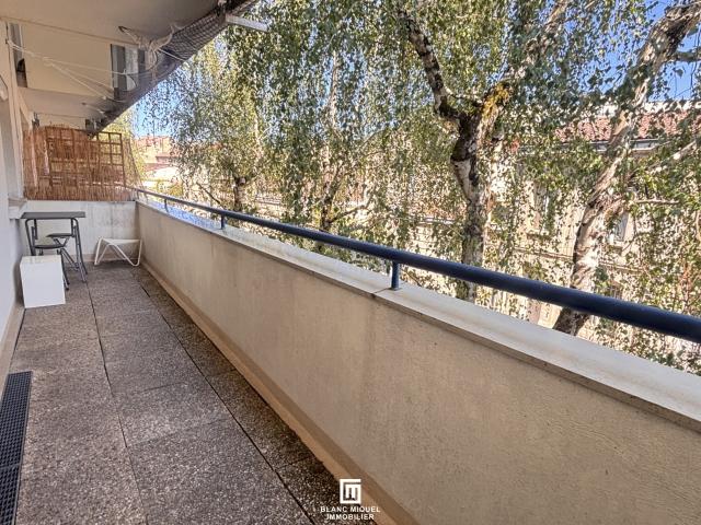 Location Appartement 1 pièce 32m² BORDEAUX 33000
