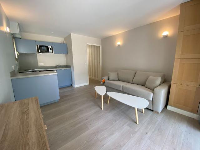 Location Appartement 1 pièce 32m² CANNES 06400
