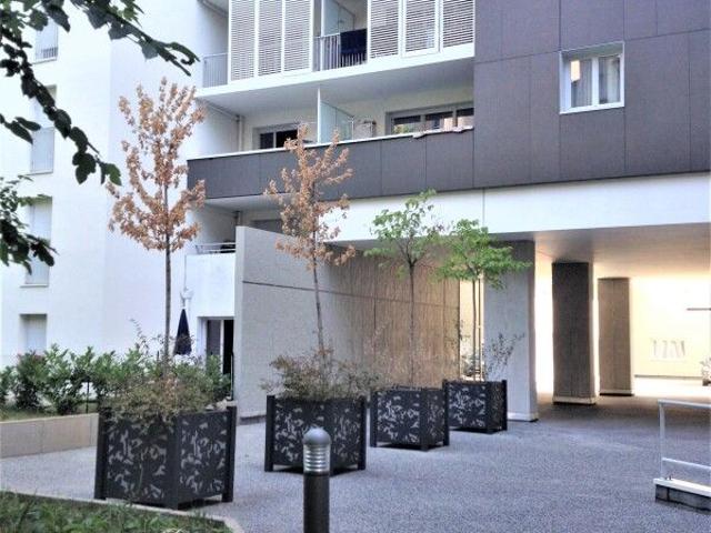 Location Appartement 1 pièce 32m² CALUIRE ET CUIRE 69300