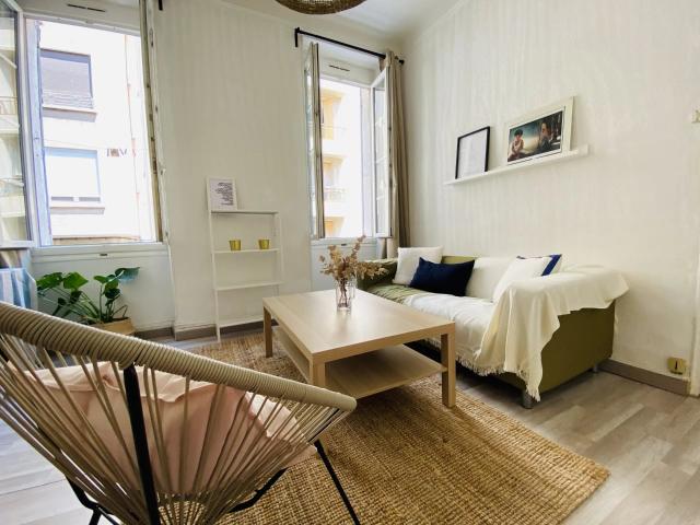 Location Appartement 1 pièce 32m² MARSEILLE 5ème