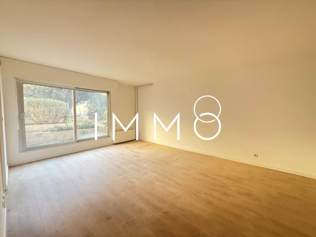 Location Appartement 1 pièce 32m² MARSEILLE 6ème