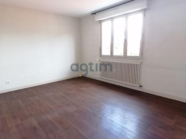 Location Appartement 1 pièce 32m² MONTAIGU VENDEE 85600
