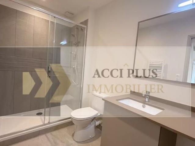 Location Appartement 1 pièce 32m² NIMES 30000