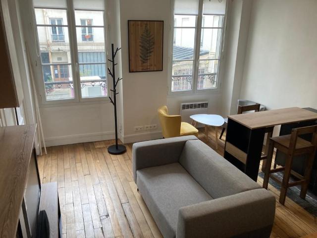Location Appartement 1 pièce 32m² PARIS 10ème