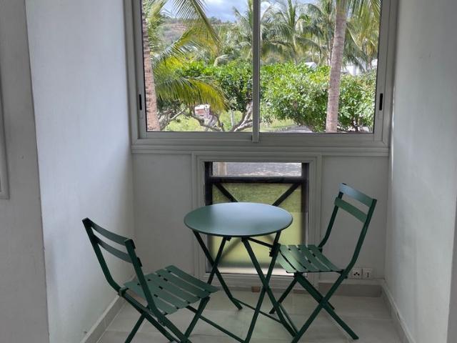 Location Appartement 1 pièce 32m² ST PAUL 97434