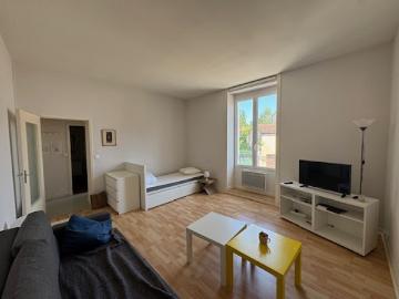 Location Appartement 1 pièce 33 m2 Montmorillon