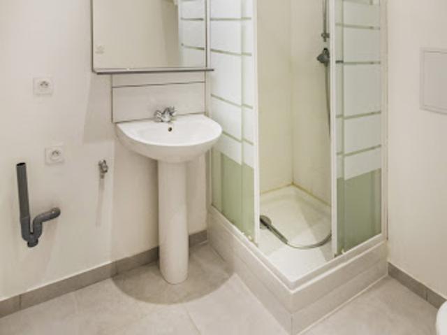 Location Appartement 1 pièce 33 m2 Hyeres