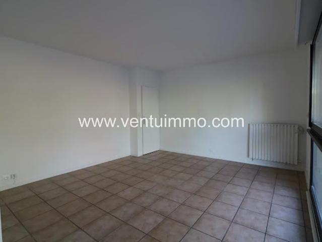 Location Appartement 1 pièce 33 m2 Le Cannet