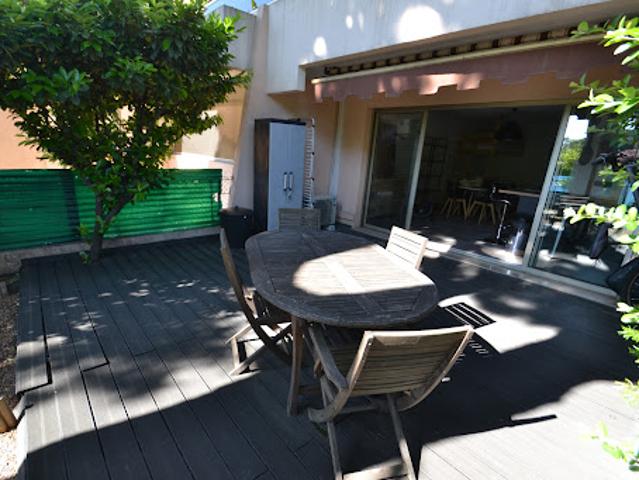Location Appartement 1 pièce 33 m2 Saint Laurent du Var
