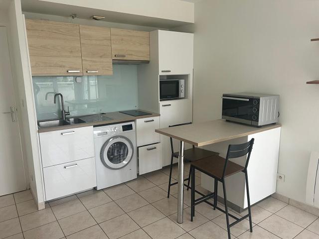 Location appartement 1 pièce, 33.25m², Nantes